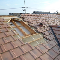 屋根に窓を付けました。のサムネイル